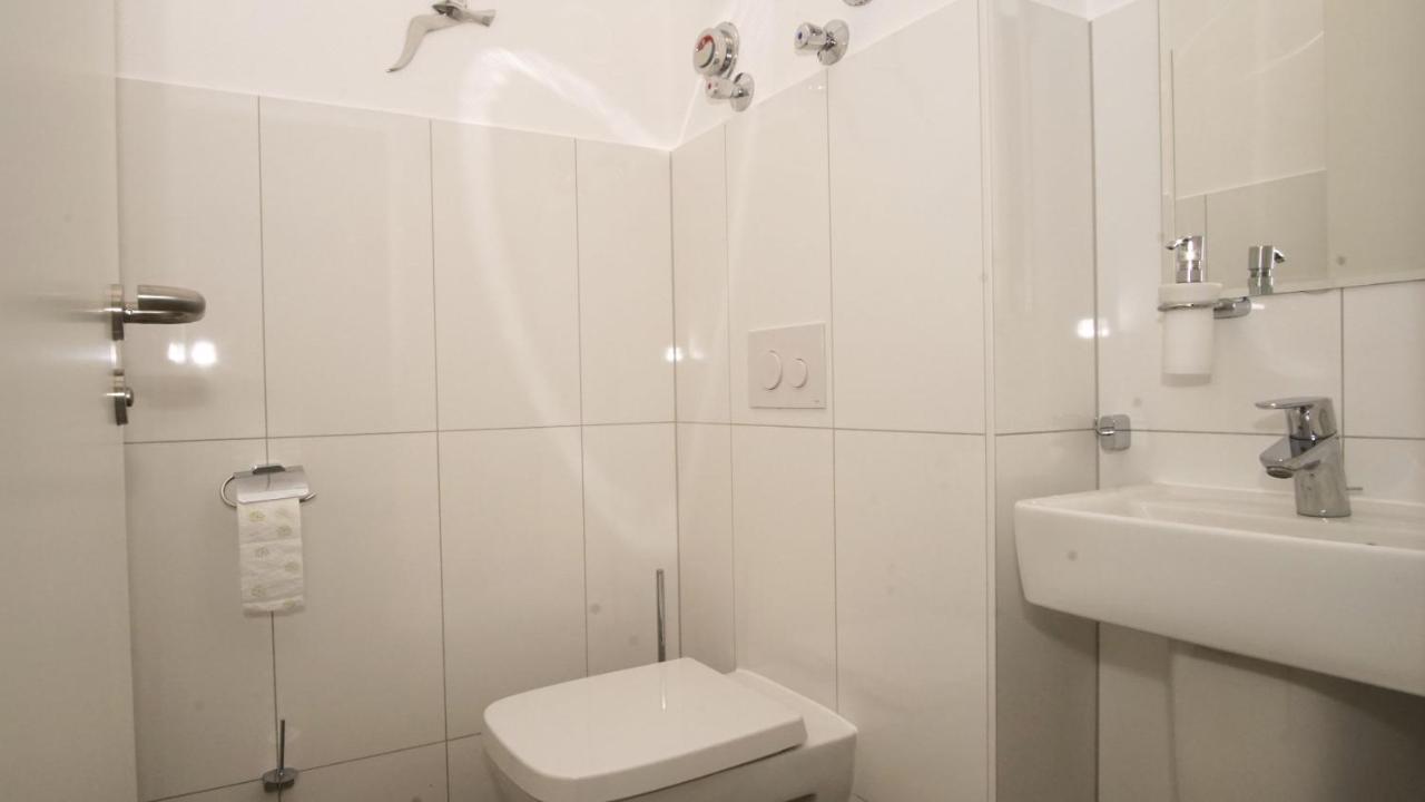 Terrasse, Gratis Nutzung Vom Ahoi Erlebnisbad Und Sauna In Sellin - Meeresblick Fewo 77 Gohren Bagian luar foto